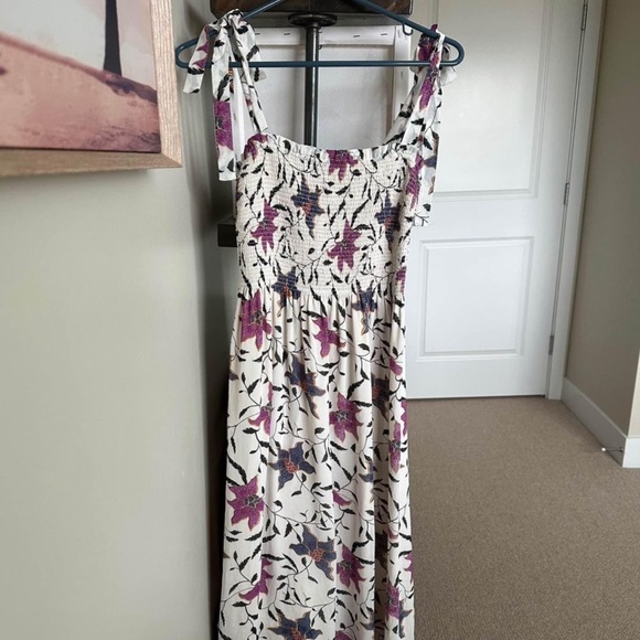 Aritzia golden hour midi dress size small - Picture 2 of 4